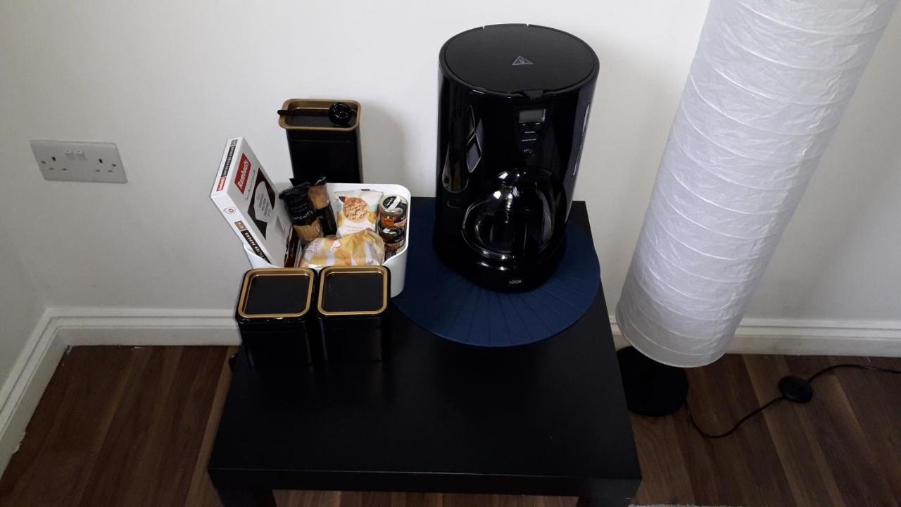 Cosy London Holiday Home Экстерьер фото