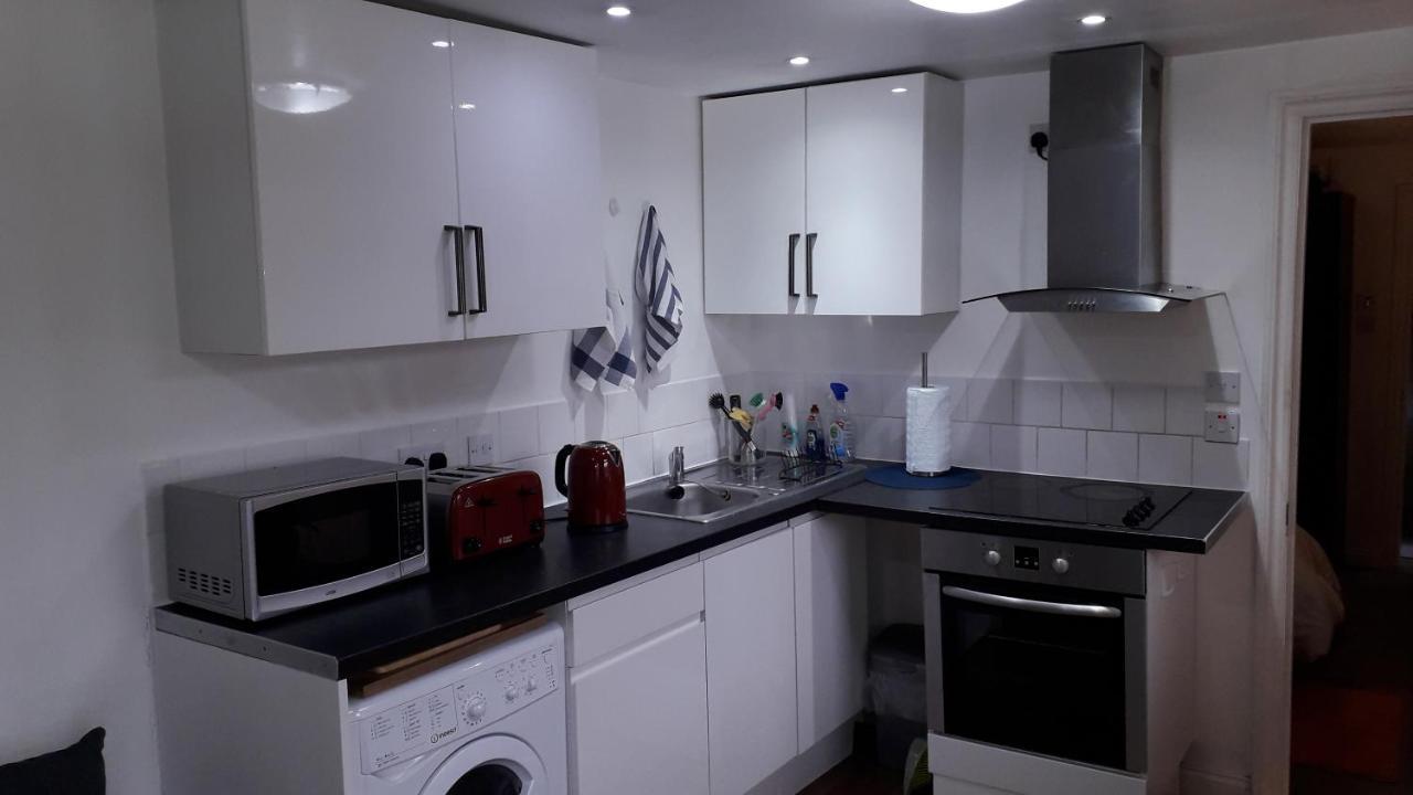 Cosy London Holiday Home Экстерьер фото