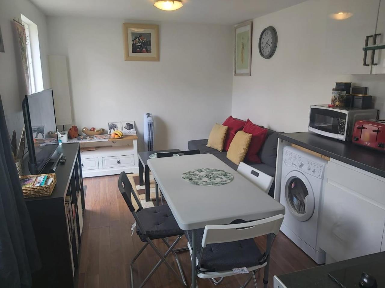 Cosy London Holiday Home Экстерьер фото